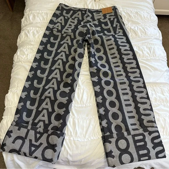 Marc Jacobs The Monogram Oversized Jeans - Picture 3 of 9